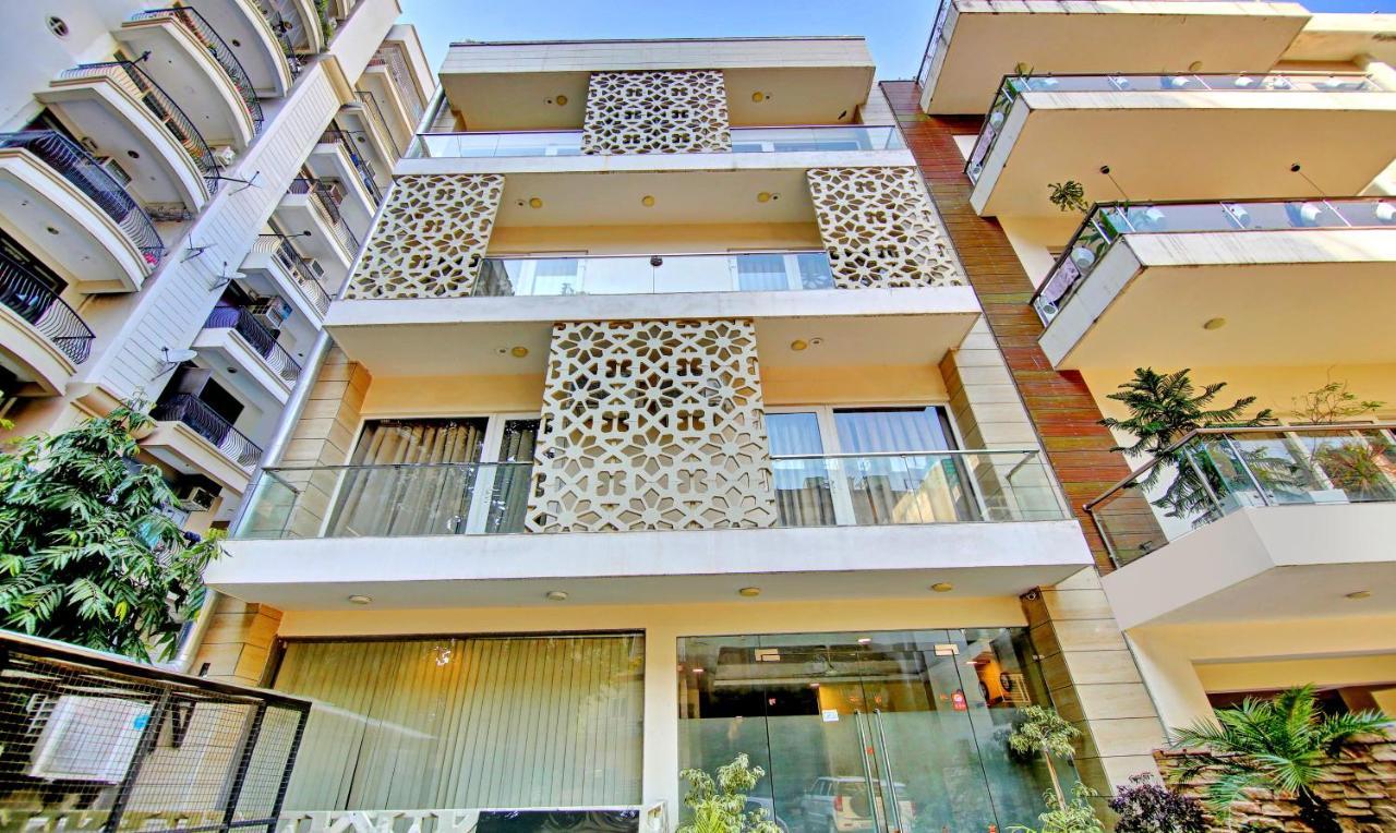 Treebo Sai Village Gold Souk - Sec 43 Gurgaon Exteriör bild