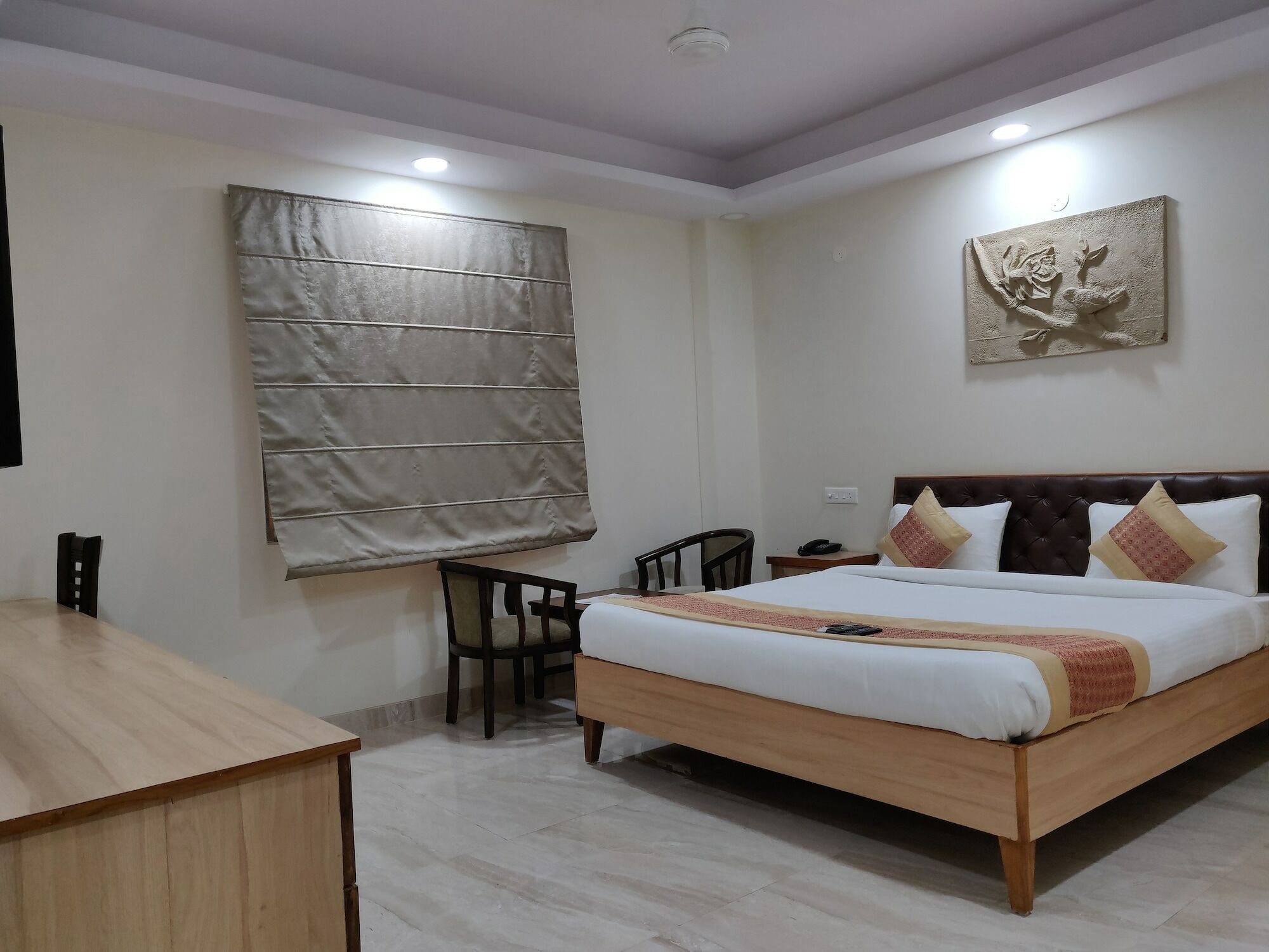 Treebo Sai Village Gold Souk - Sec 43 Gurgaon Exteriör bild